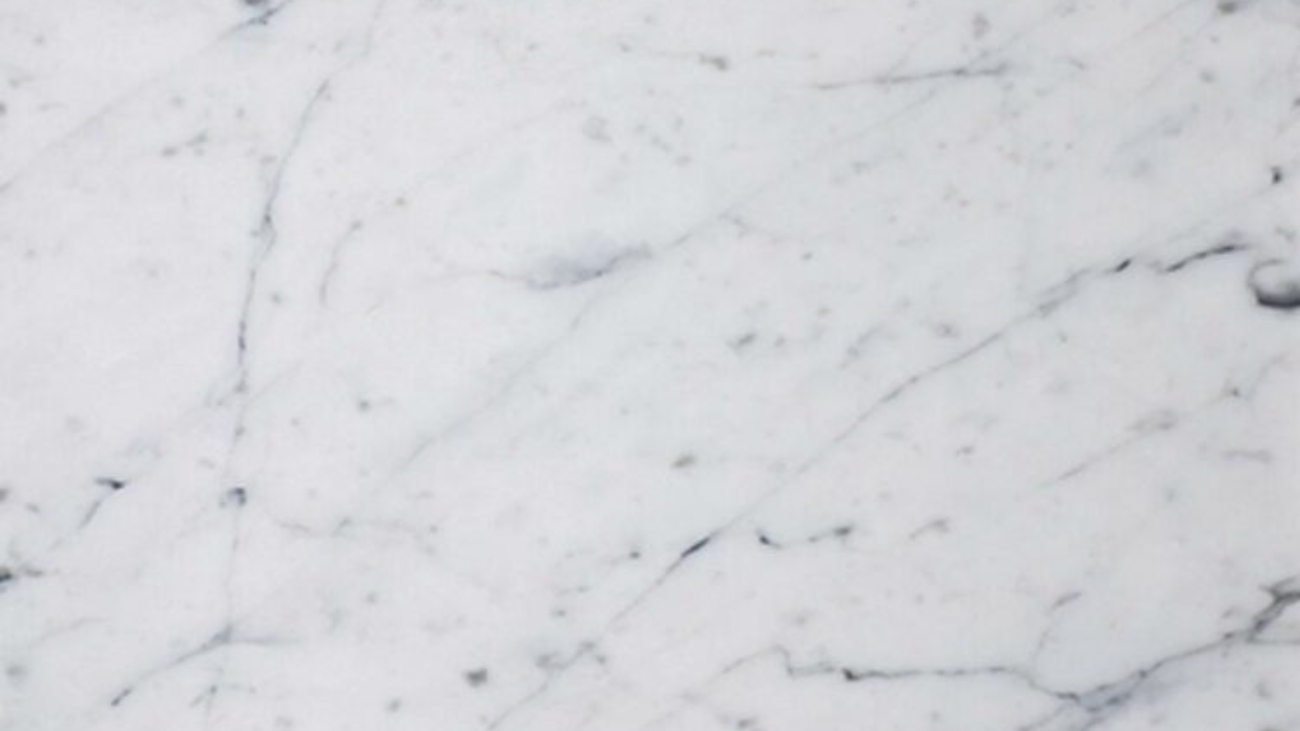 Kvarc-koji-izgleda-kao-Carrara-mermer-750x450